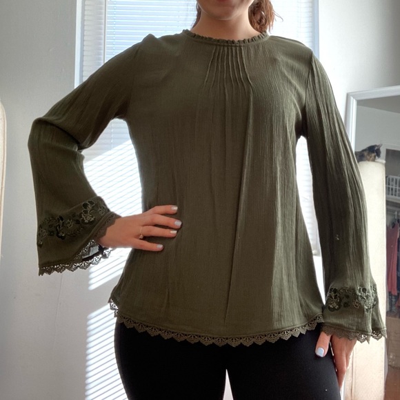 Olive green blouse - Picture 1 of 4